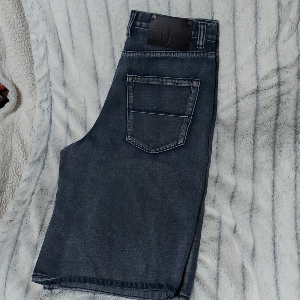 LINEA Uomo Jean Shorts Size 32
